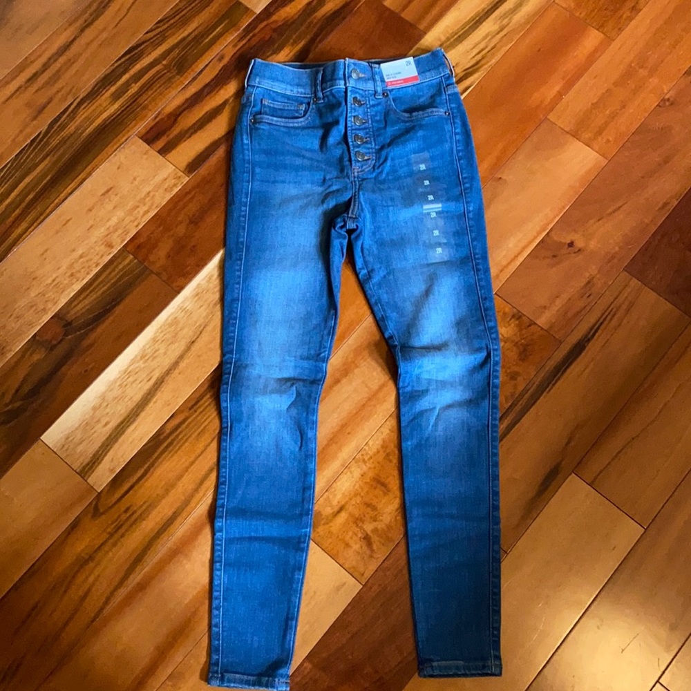 NWT Express Jeans. High Button Rise.